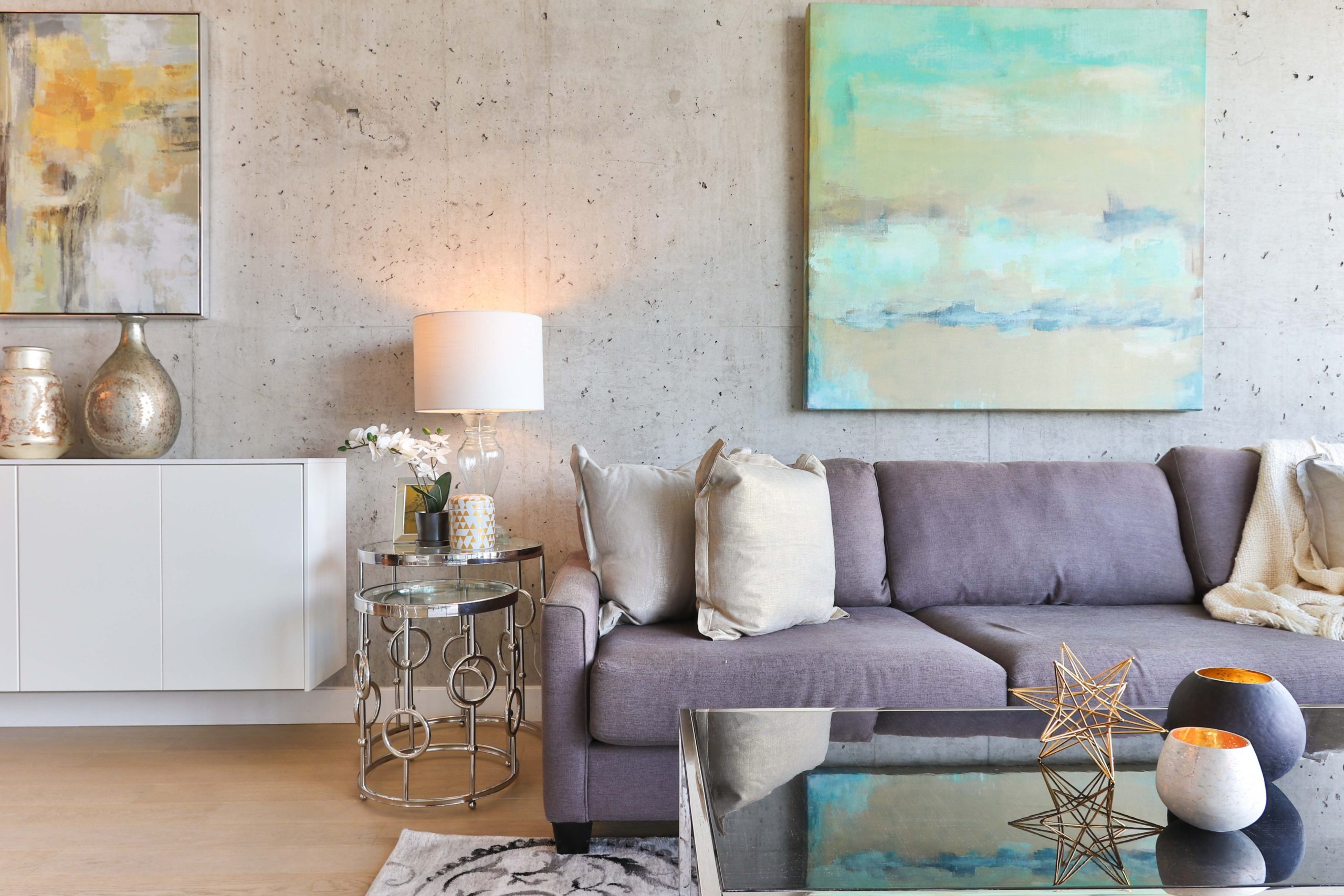 there is technically no difference between an interior designer and an interior decorator. learn how to become an interior designer or interior decorator with this self paced online course